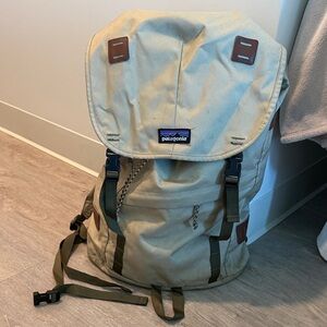 Patagonia 26L arbor backpack